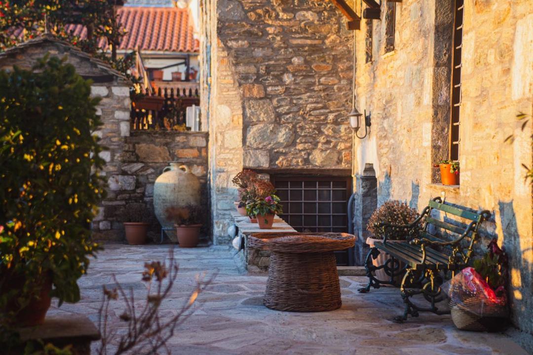 Palio Eleotrivio Guesthouse Agios Lavrentios Buitenkant foto