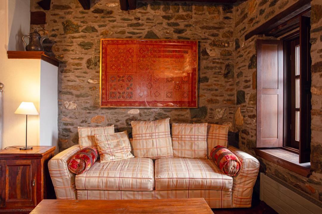 Palio Eleotrivio Guesthouse Agios Lavrentios Buitenkant foto